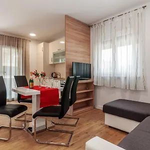 https://apartments-lapidem.hotelinzadar.com